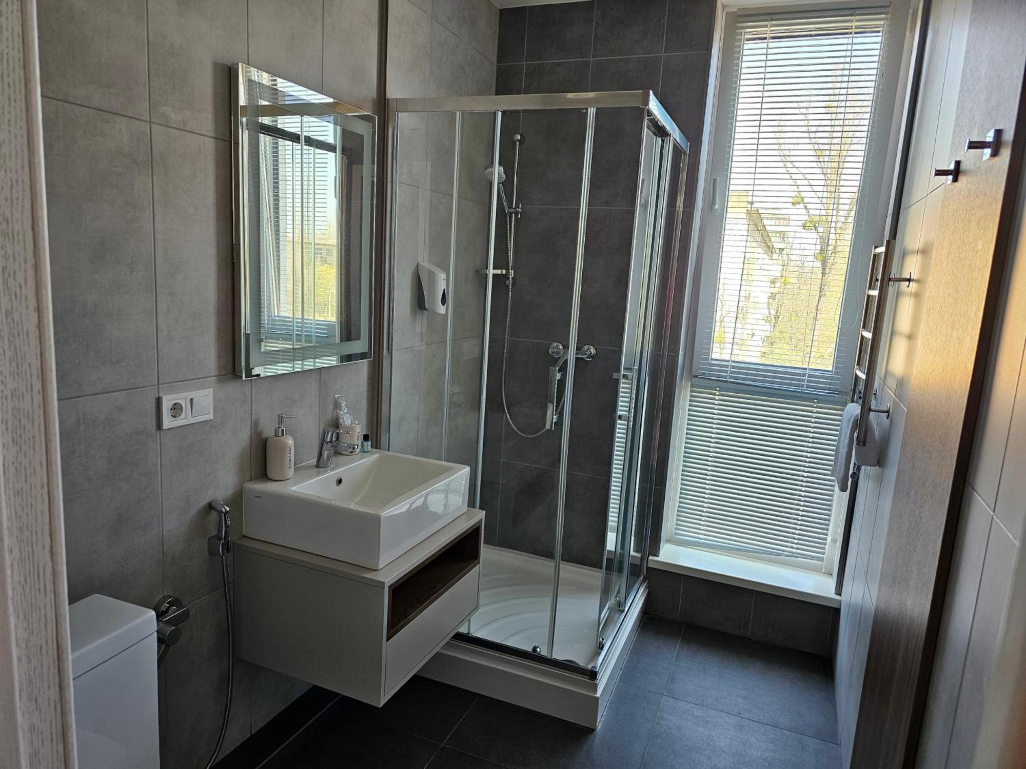Nyvky Like Home - Studio - Apt 35 Kiev Esterno foto
